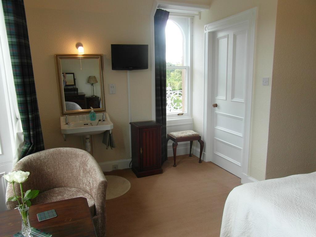 Holly Lodge Strathpeffer Room photo