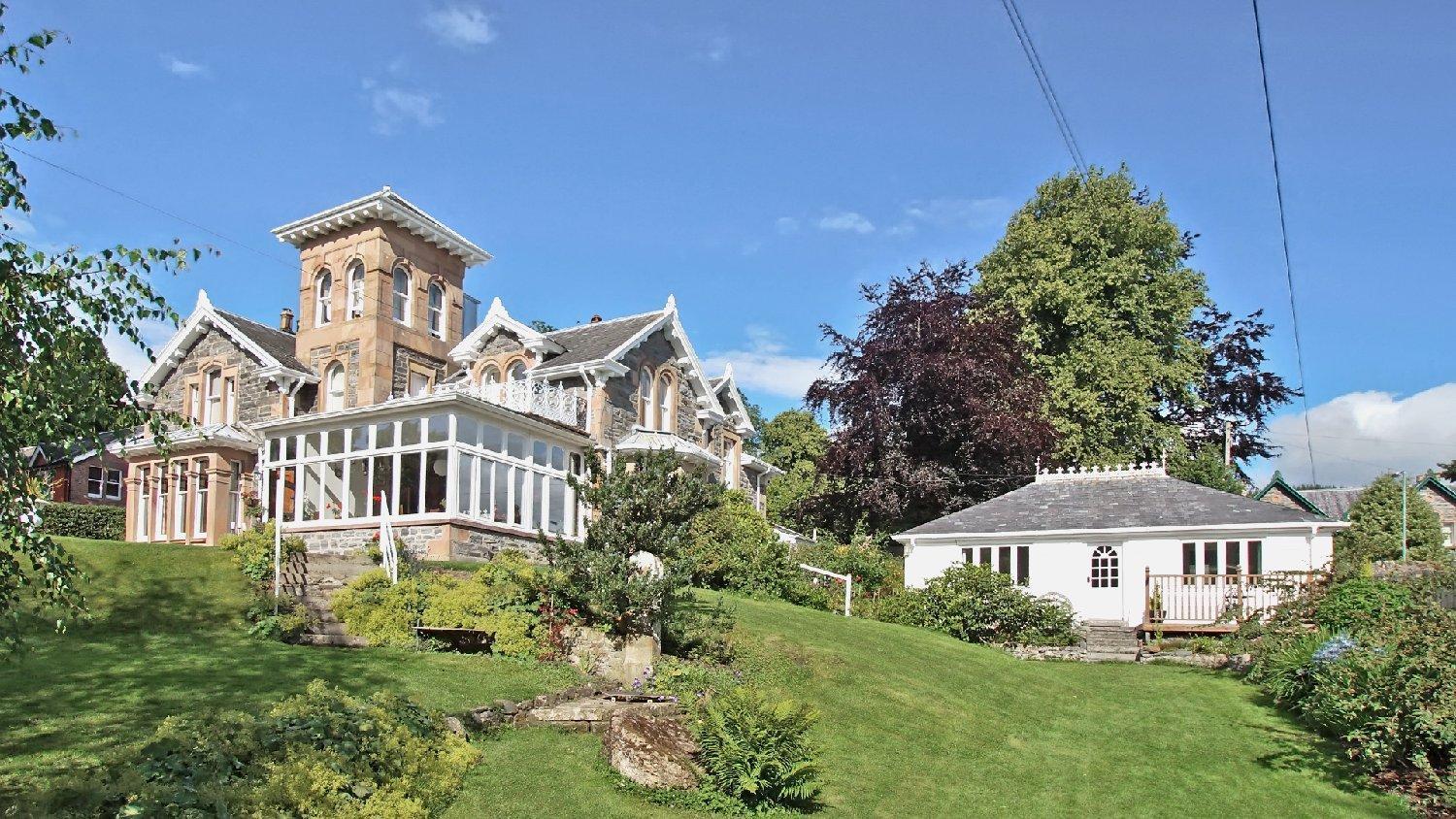 Holly Lodge Strathpeffer Exterior photo