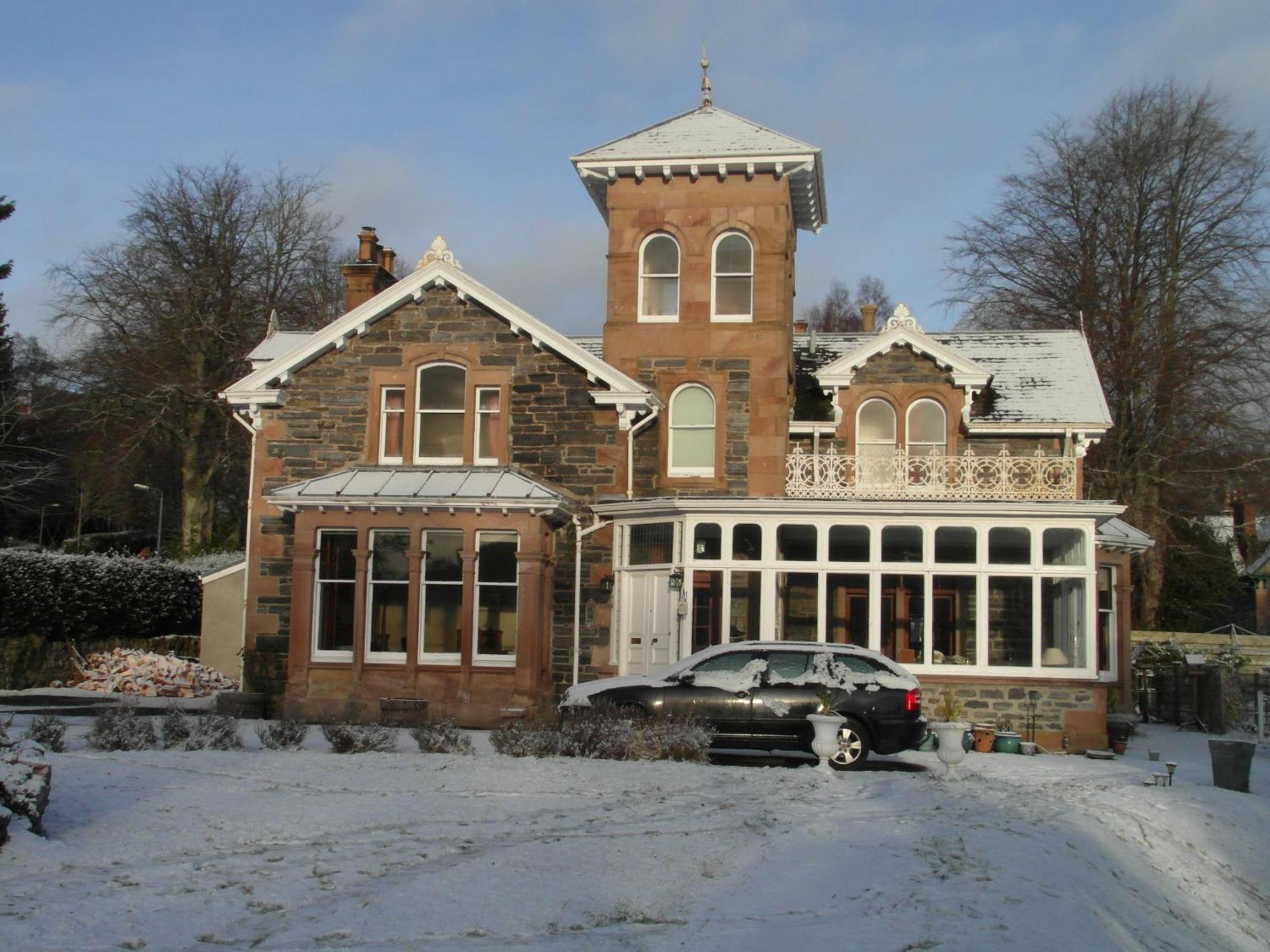 Holly Lodge Strathpeffer Exterior photo
