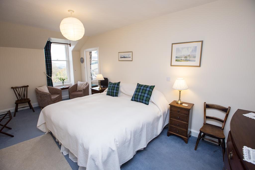 Holly Lodge Strathpeffer Exterior photo